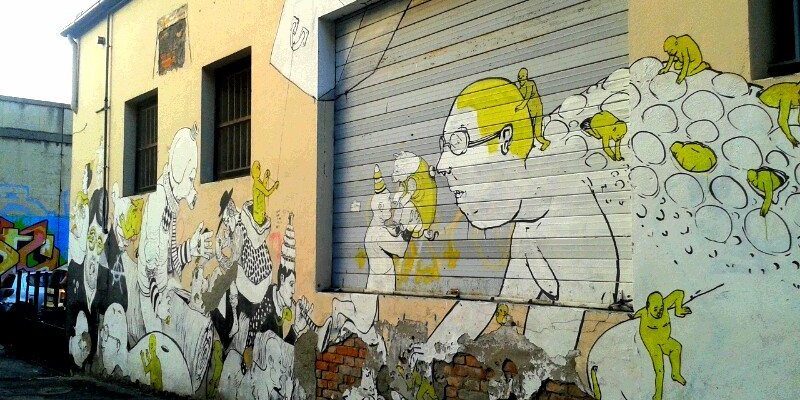 street art in bologna via gandusio blu